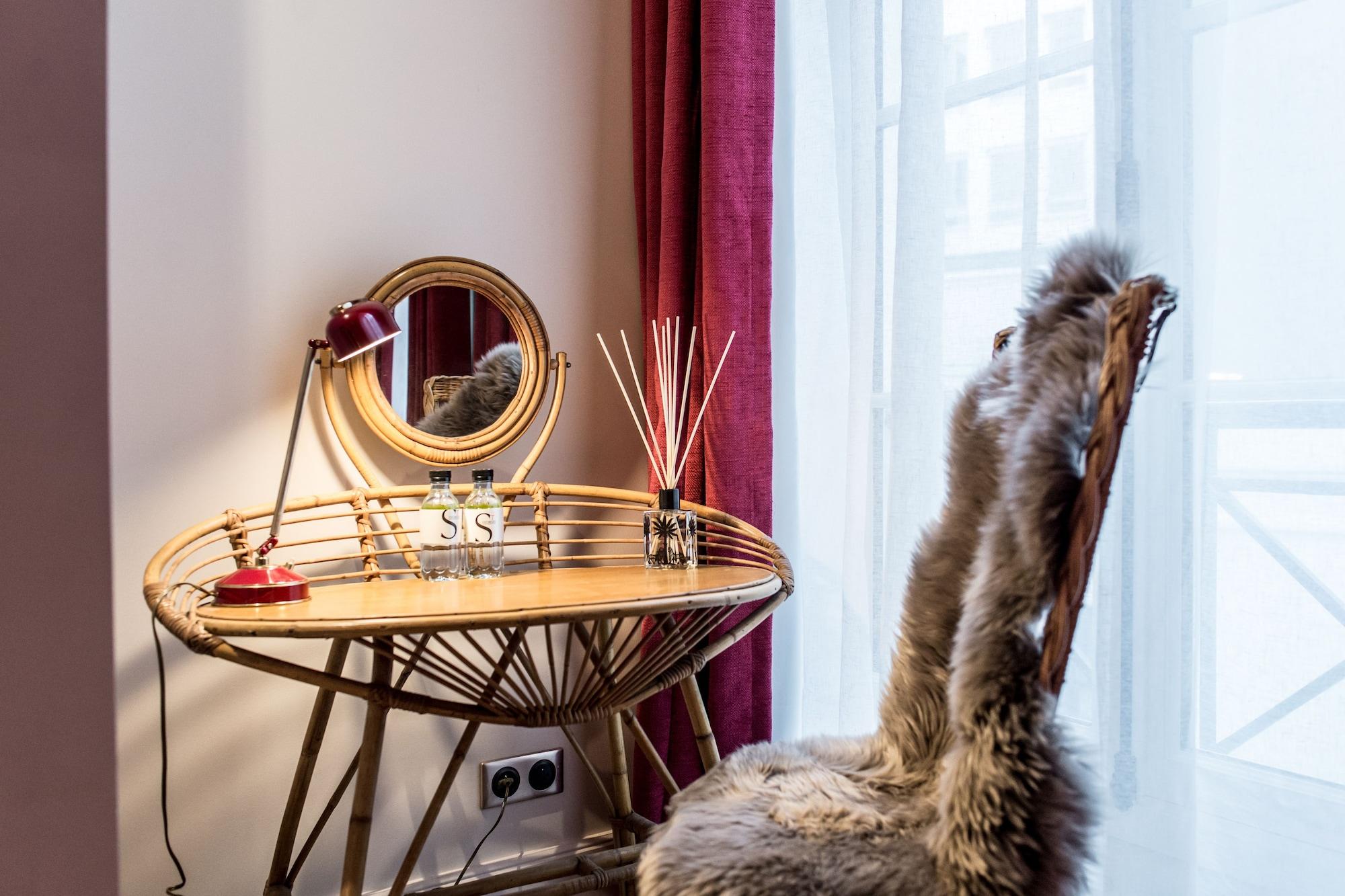 1Er Etage Sopi-Montmartre Hotel Paris Ngoại thất bức ảnh